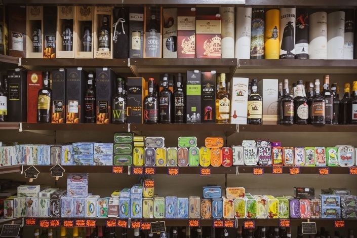 Portuguese fast food – high quality tinned fish and seafood Mercearia do Galo grocery in Porto